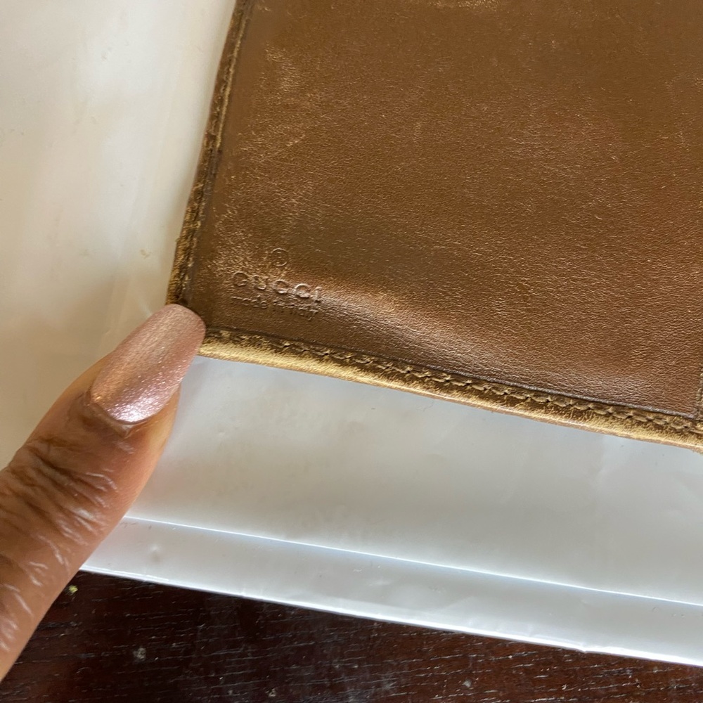 Gucci Tan and Brown Monogram Wallet - Picture 14 of 16